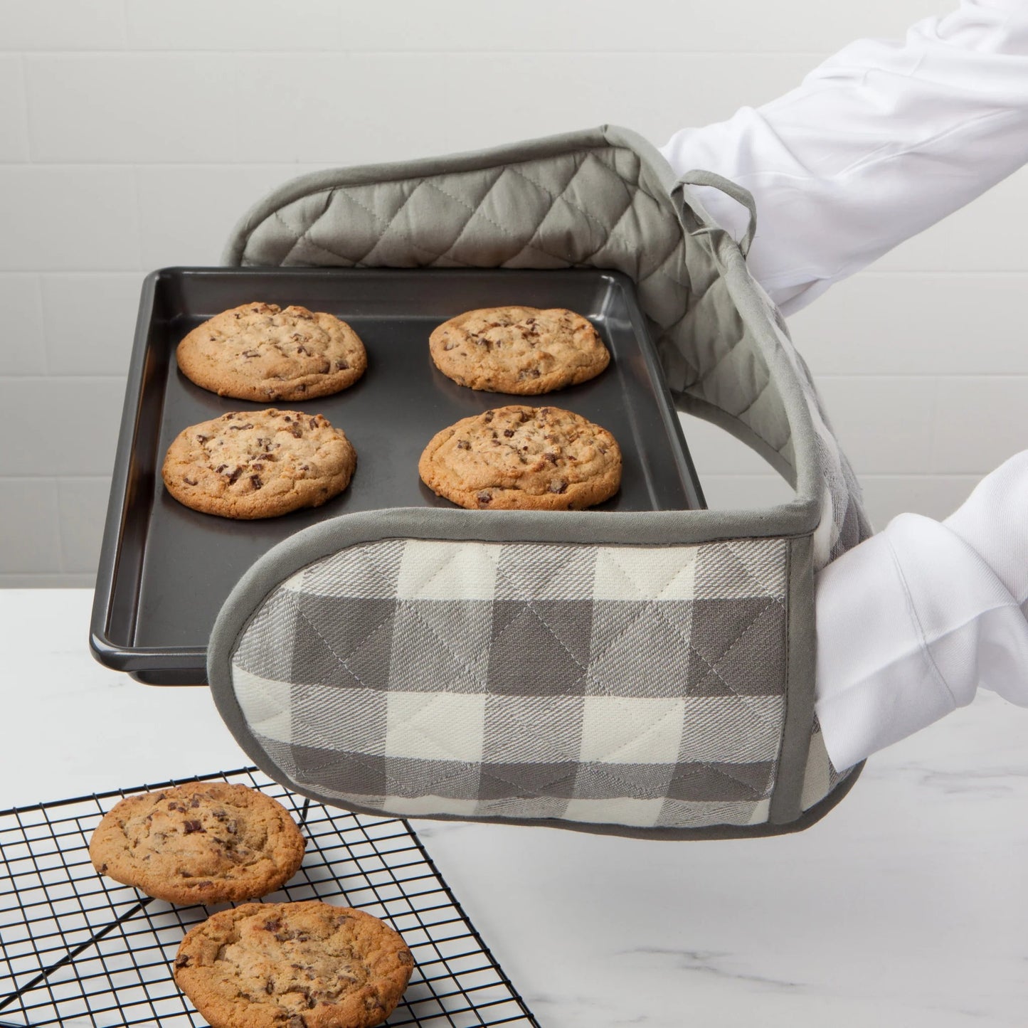 DOUBLE OVEN MITT GREY CHECK