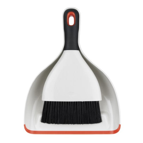 DUSTPAN & BRUSH SET