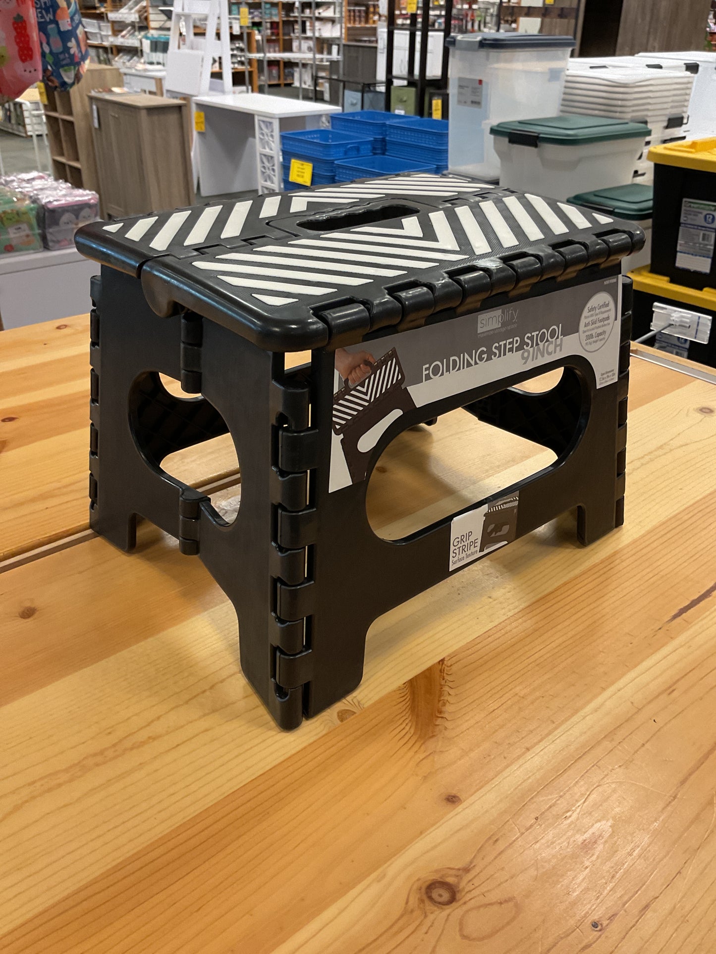 FOLDING STEP STOOL 9" BLACK