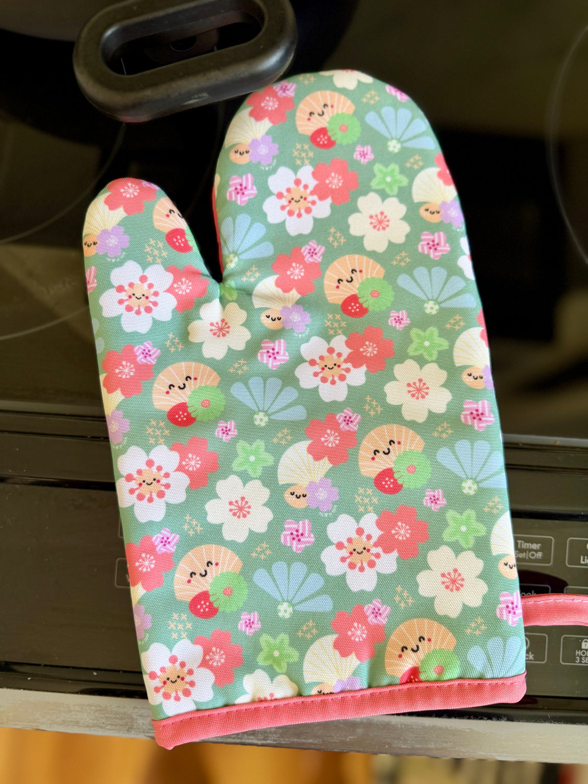 EDEN OVEN MITT CUTE LIL FUKUOKA MINT