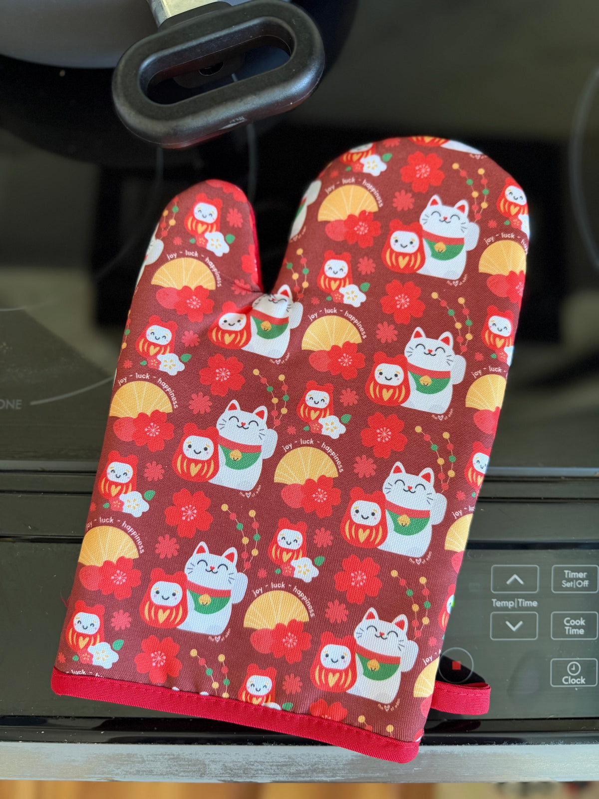 EDEN OVEN MITT LUCKY CLUB
