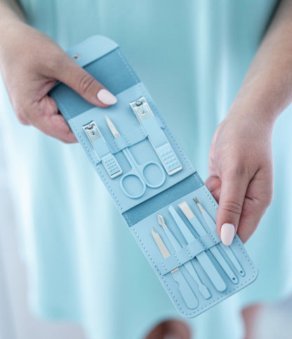 FILE IT AWAY NAIL CARE KIT