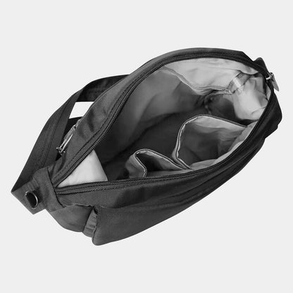 CLASSIC AT MESSENGER BAG BLACK