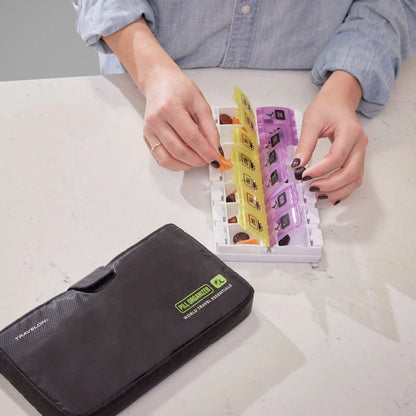 ESSENTIAL 7-DAY PILL CASE BLKBRY