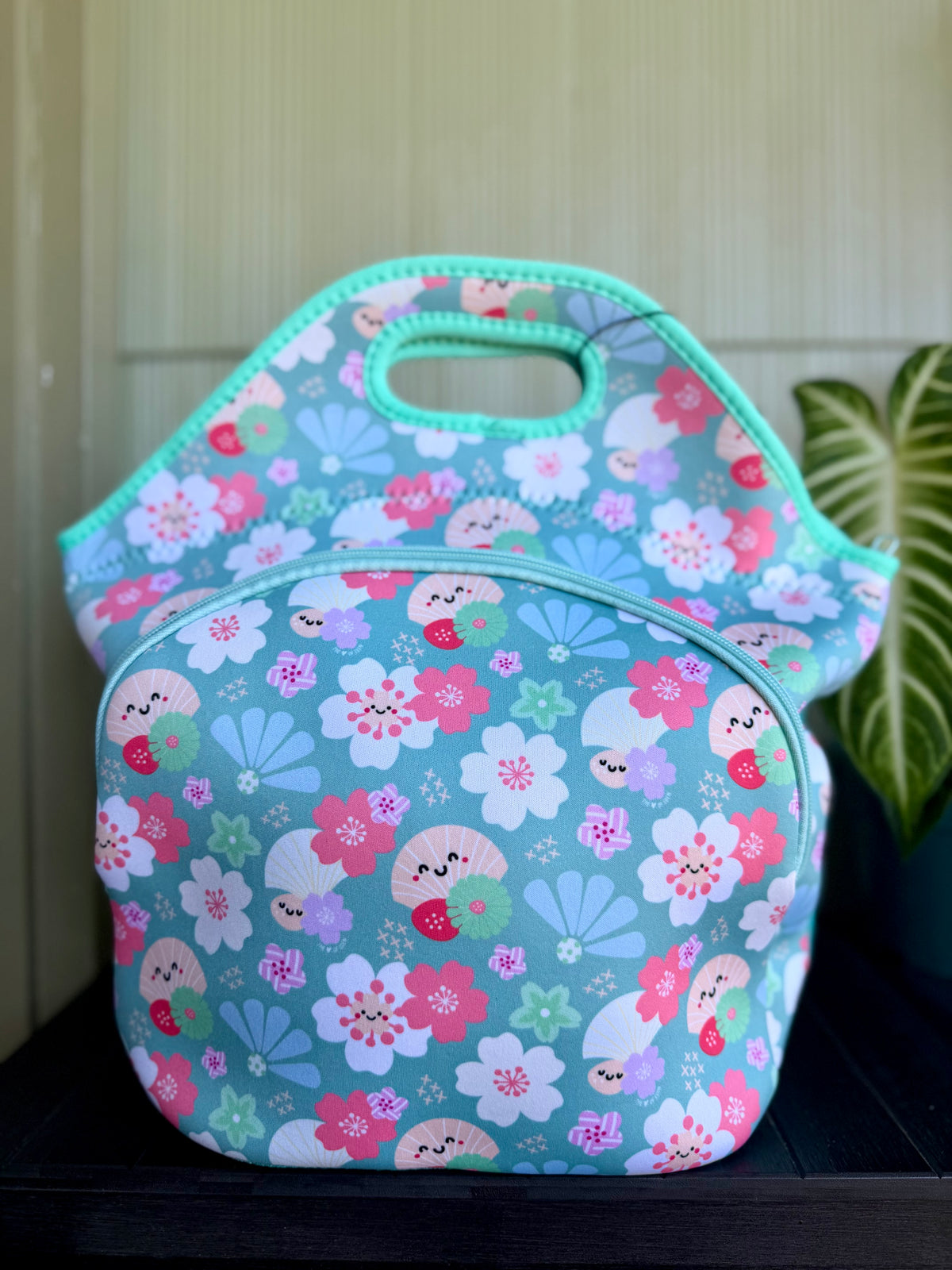 EDEN NEOPRENE LUNCH BAG CUTE LIL FUKUOKA MINT