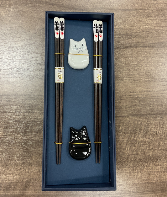 KITTIES CHOPSTICK/REST GIFT SET