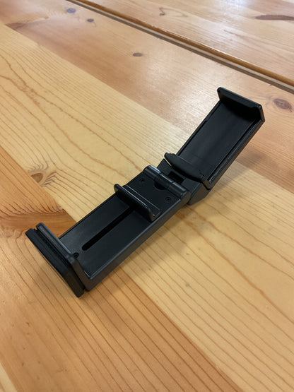 CLIP-ON PHONE MOUNT