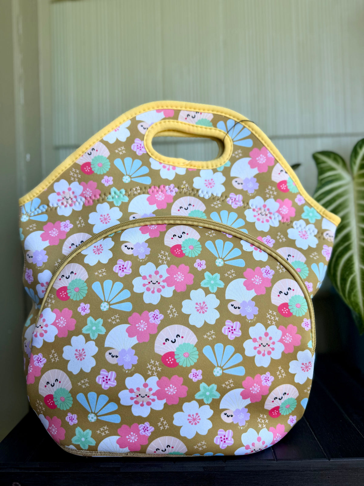EDEN NEOPRENE LUNCH BAG CUTE LIL FUKUOKA GOLD