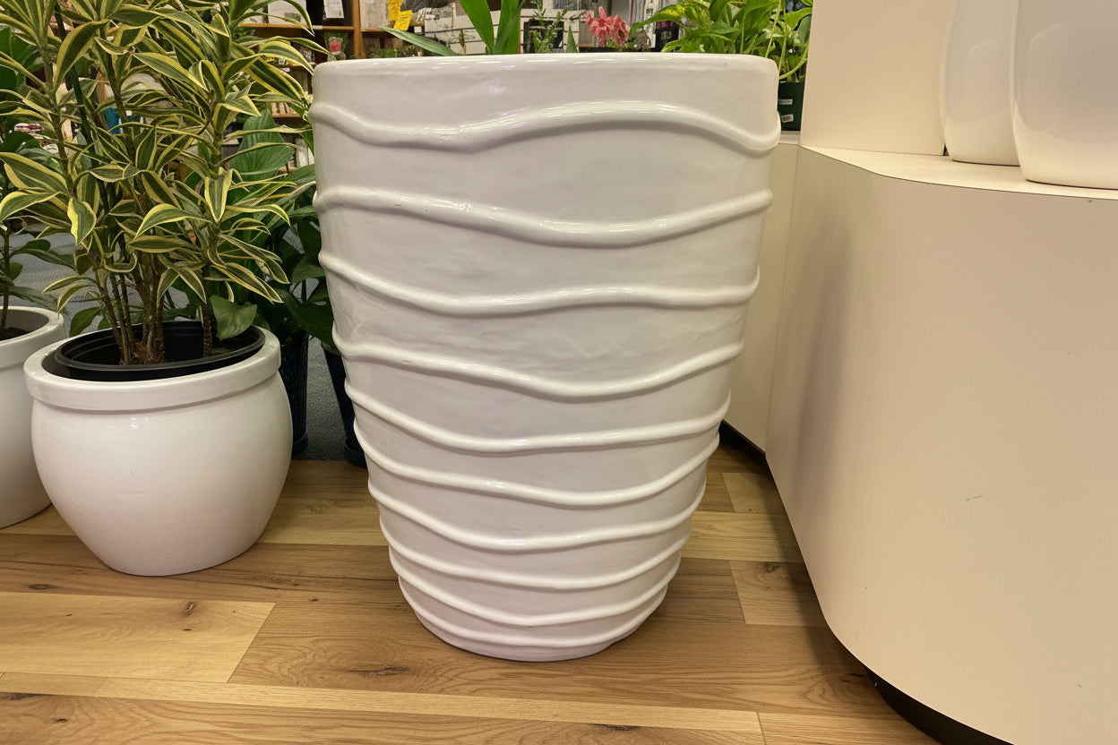 TALL WAVE PLANTER 26.4" WHITE