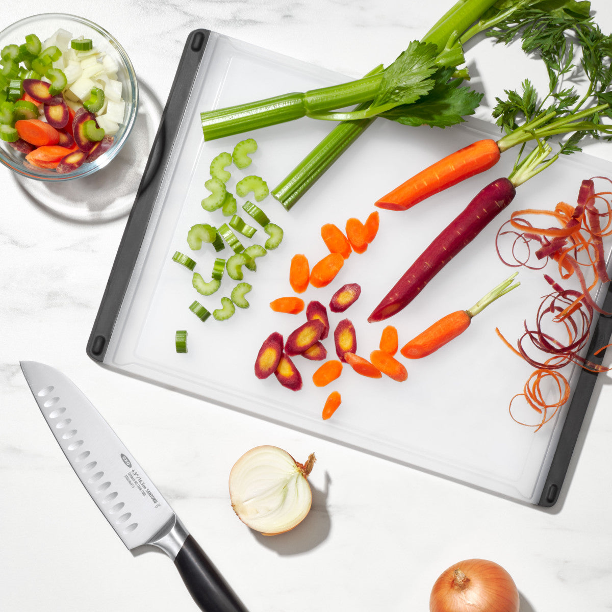 OXO GG UTILITY CUTTING BOARD