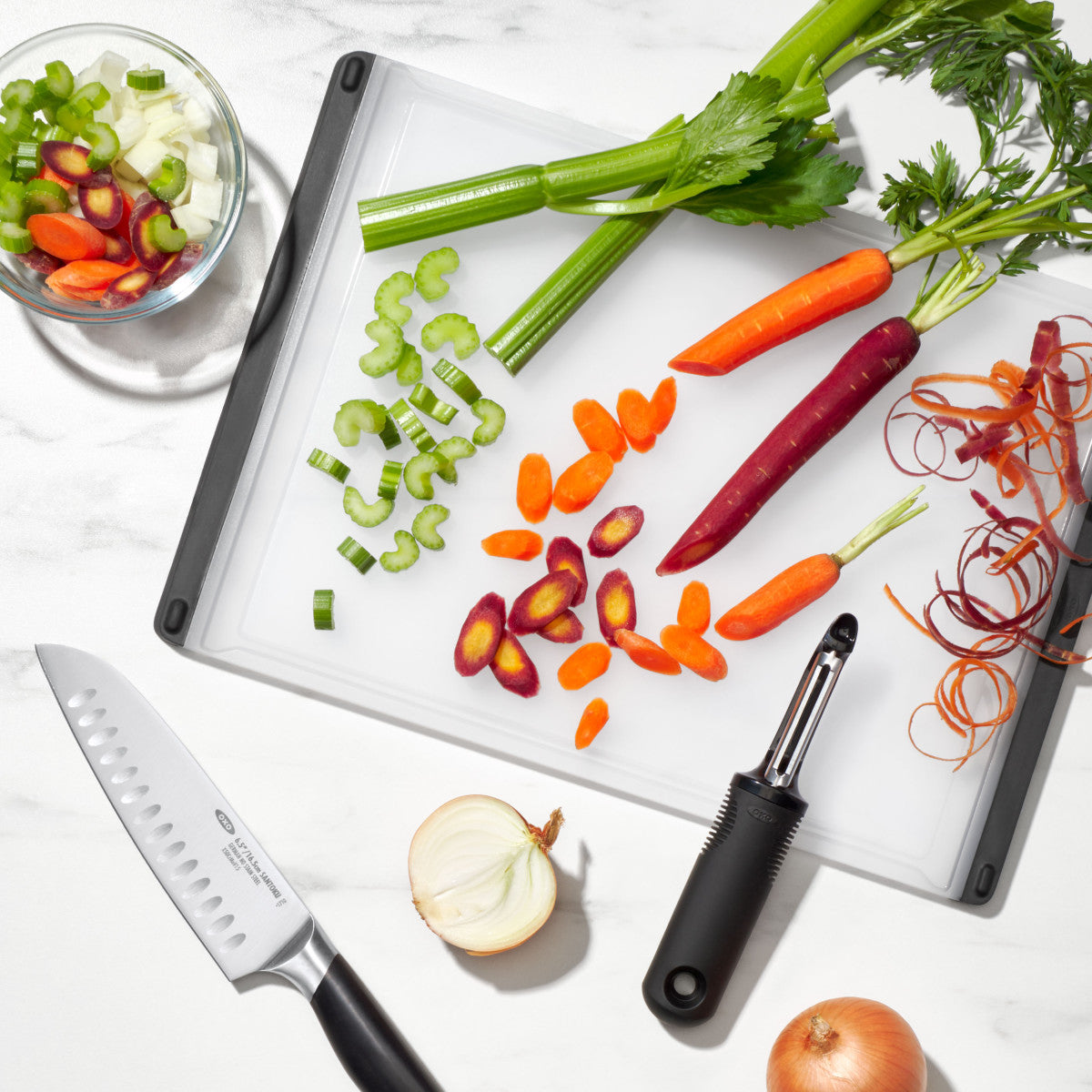 OXO GG UTILITY CUTTING BOARD