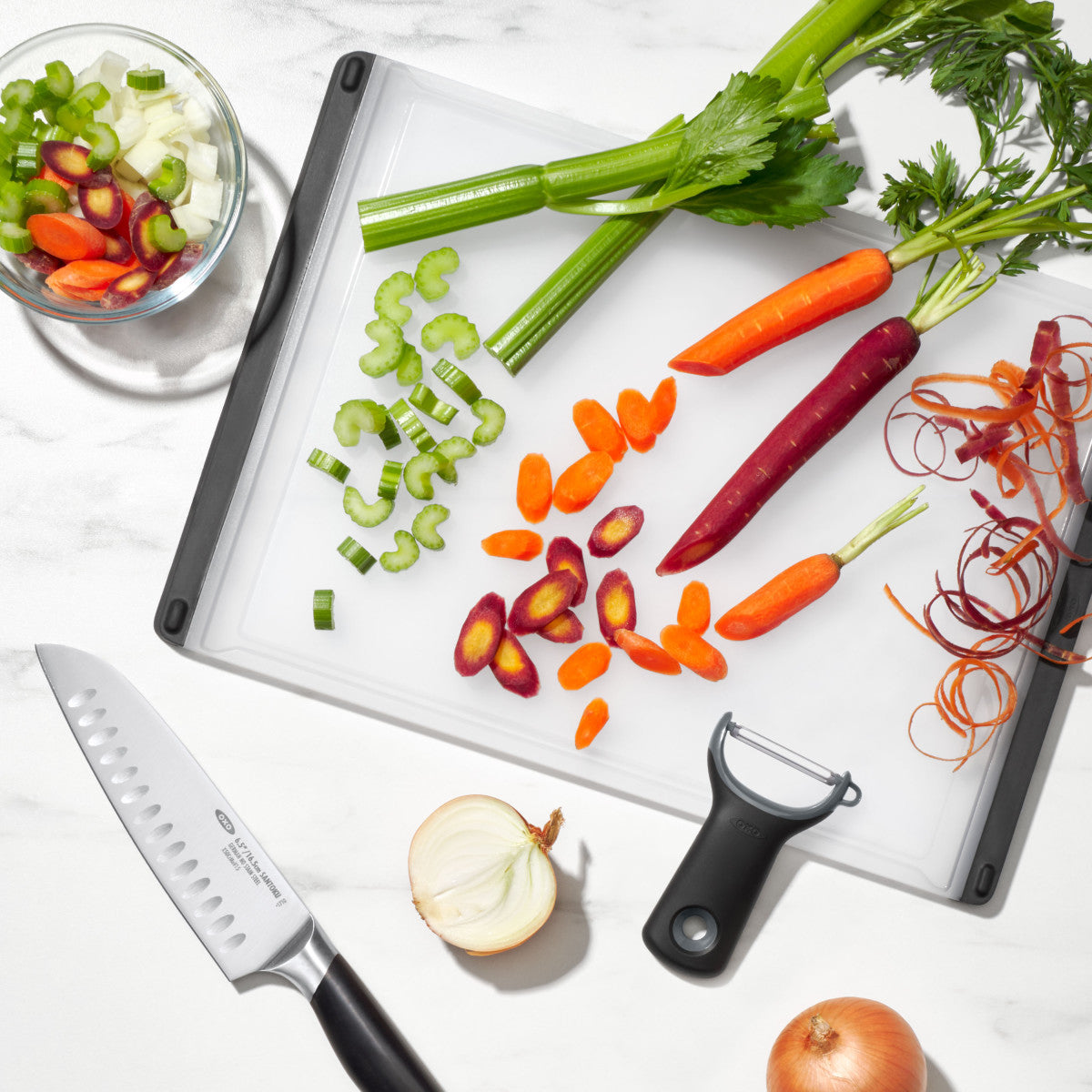 OXO GG UTILITY CUTTING BOARD