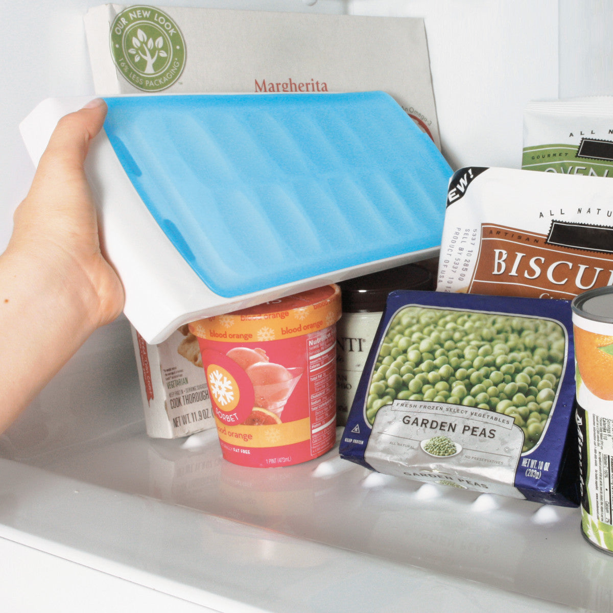 NO-SPILL ICE CUBE TRAY